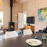 Дом отдыха Beachside Bliss In Marielyst-by Traum Boto By